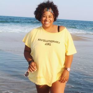 Meet your Posher, Adia